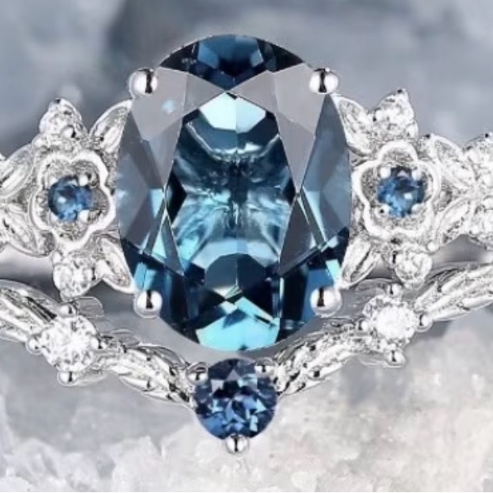 Elegant Blue and Silver plated Women's Ring set